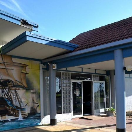 Ship Inn Motel Yarram Extérieur photo